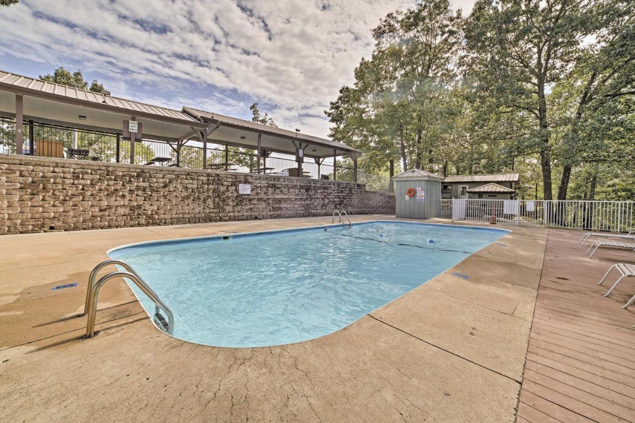 Reed Springs Condo With Furnished Deck And Pool Access Reeds Spring Εξωτερικό φωτογραφία